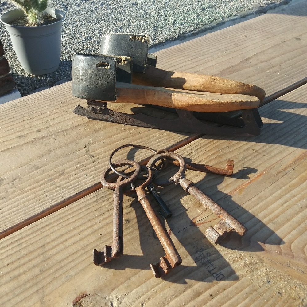 HOST PICK Victorian era ice skates & antique keys